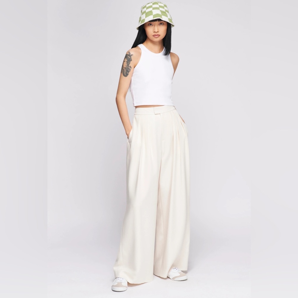 KOTN Women’s Plaza Trouser NWT